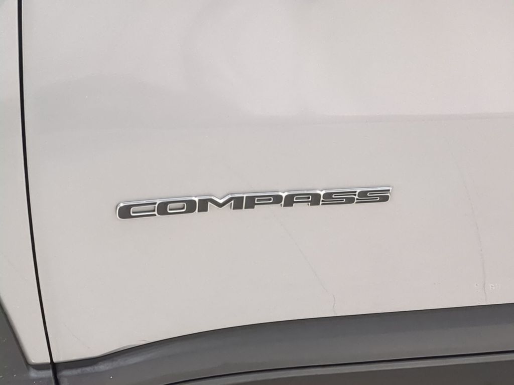 Thumbnail: 2019 Jeep Compass - 7