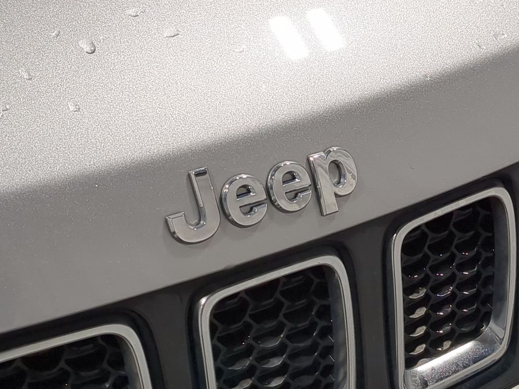 Thumbnail: 2019 Jeep Compass - 34