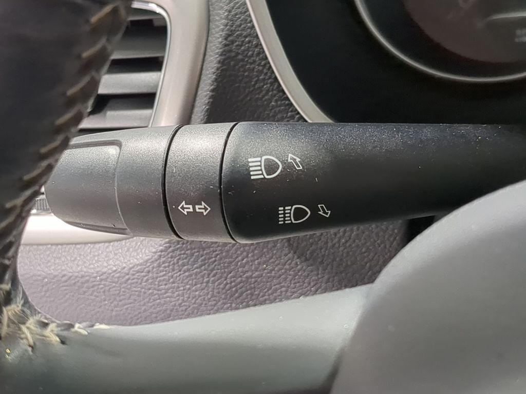 Thumbnail: 2019 Jeep Compass - 20