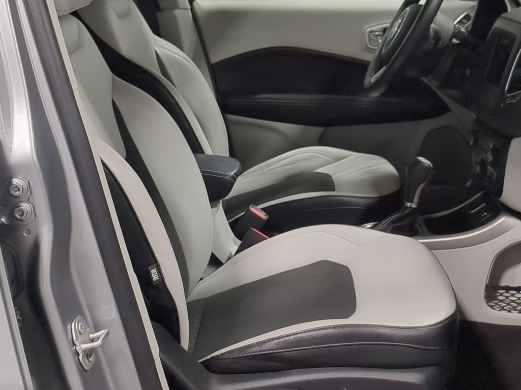 Thumbnail: 2019 Jeep Compass - 12