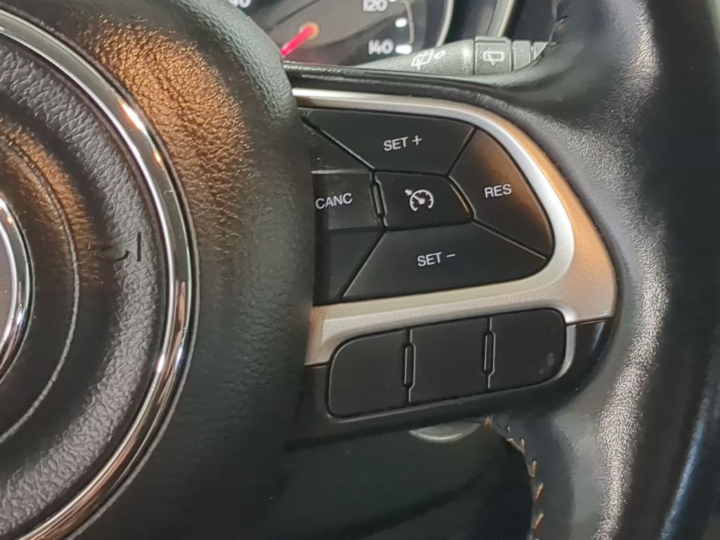 Thumbnail: 2018 Jeep Compass - 29