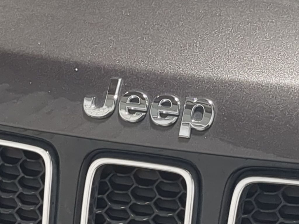 Thumbnail: 2018 Jeep Compass - 7