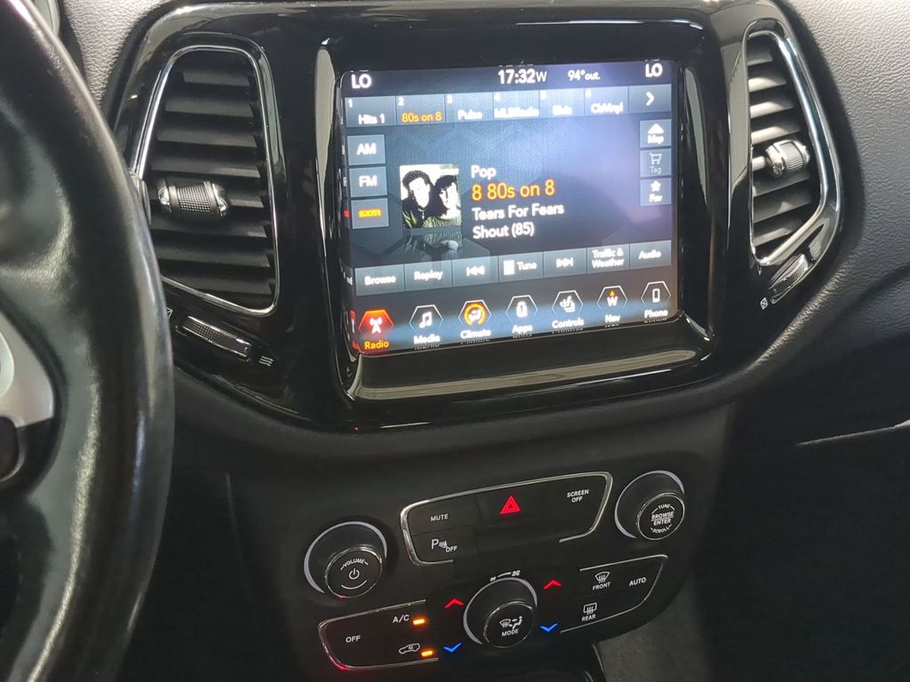 Thumbnail: 2018 Jeep Compass - 14