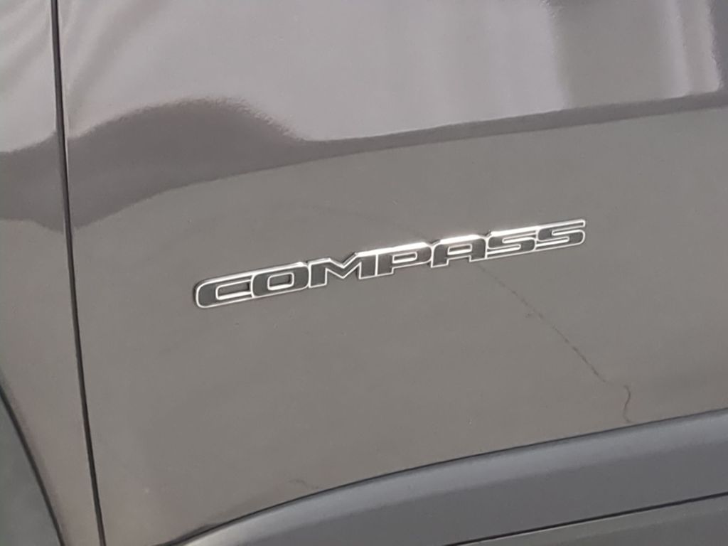 Thumbnail: 2018 Jeep Compass - 24