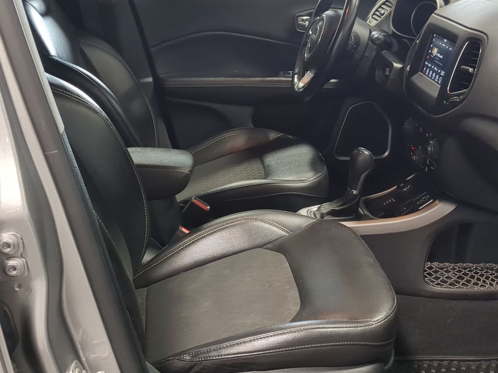 Thumbnail: 2020 Jeep Compass - 11