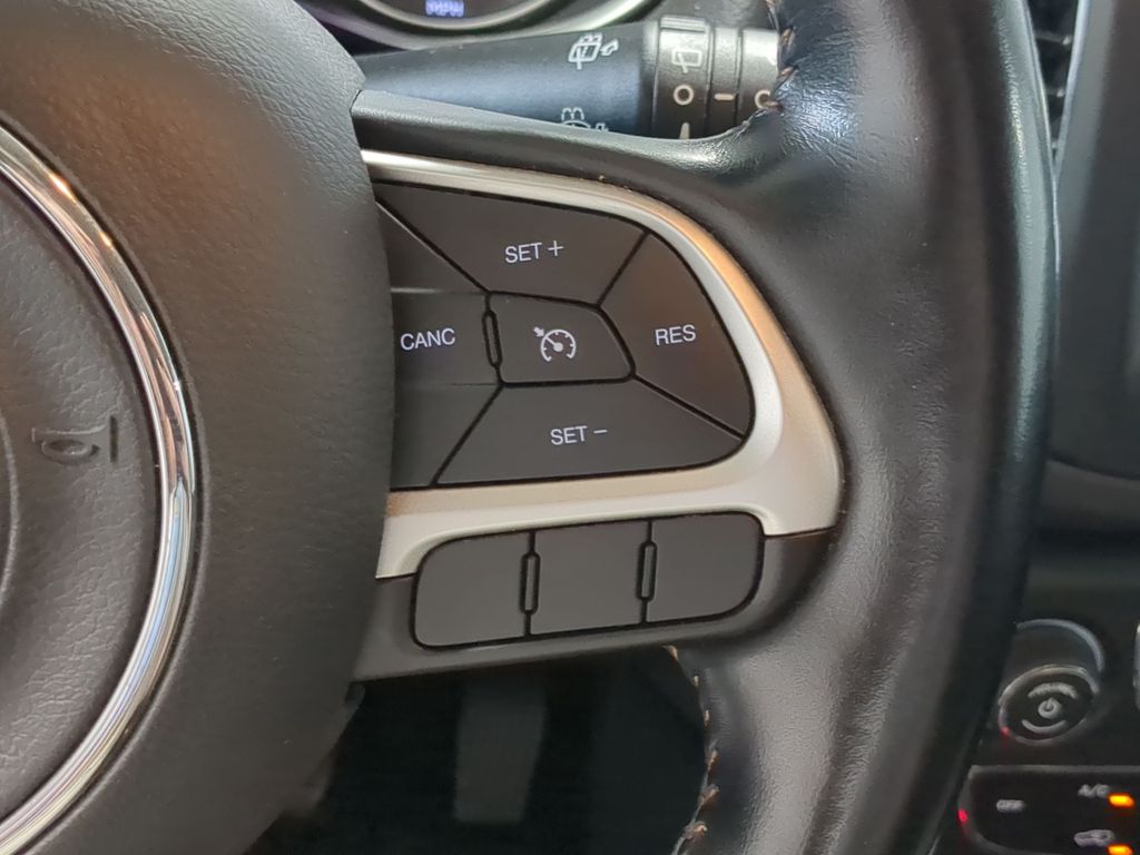 Thumbnail: 2020 Jeep Compass - 30