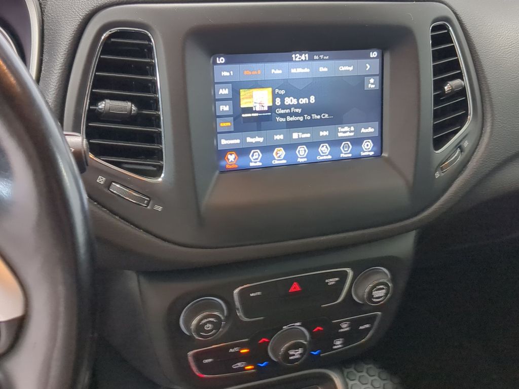 Thumbnail: 2020 Jeep Compass - 14
