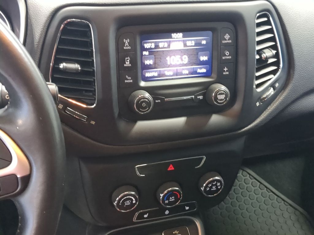 Thumbnail: 2018 Jeep Compass - 13
