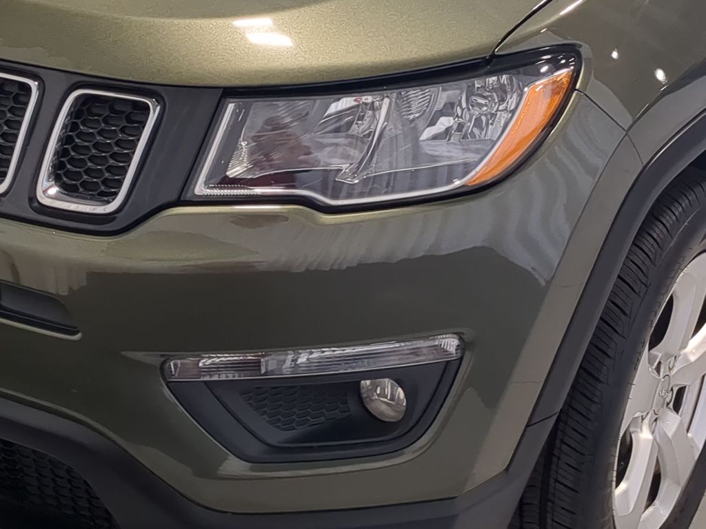 Thumbnail: 2018 Jeep Compass - 24