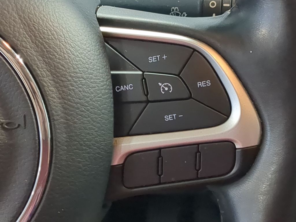 Thumbnail: 2018 Jeep Compass - 30