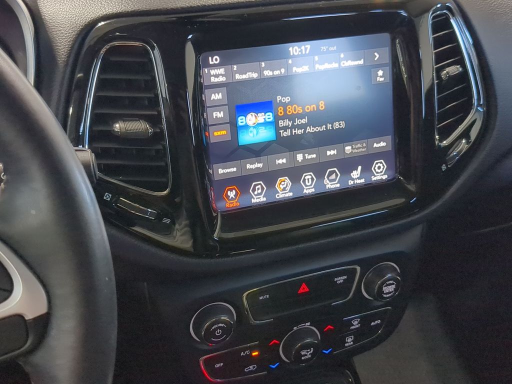 Thumbnail: 2018 Jeep Compass - 13