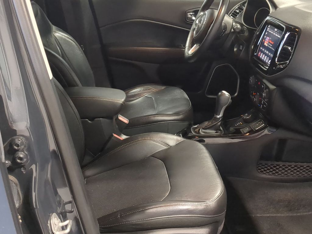 Thumbnail: 2018 Jeep Compass - 10