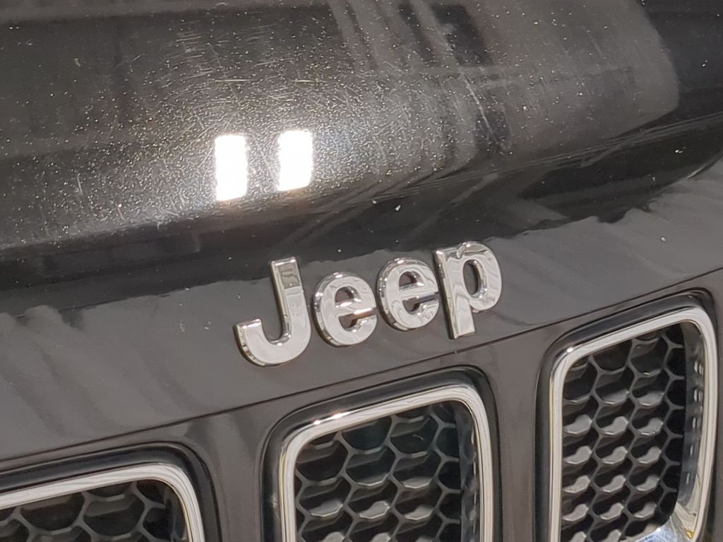 Thumbnail: 2020 Jeep Compass - 25