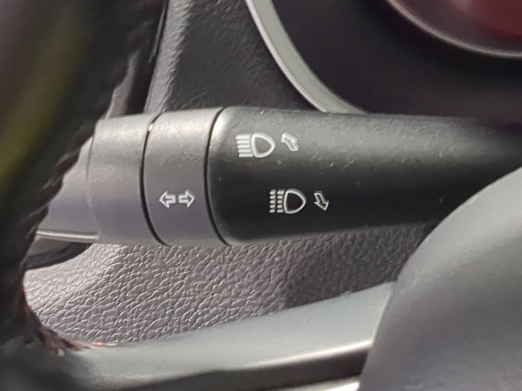 Thumbnail: 2020 Jeep Compass - 18