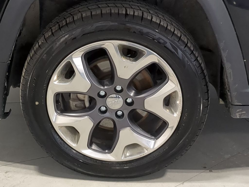 Thumbnail: 2020 Jeep Compass - 8