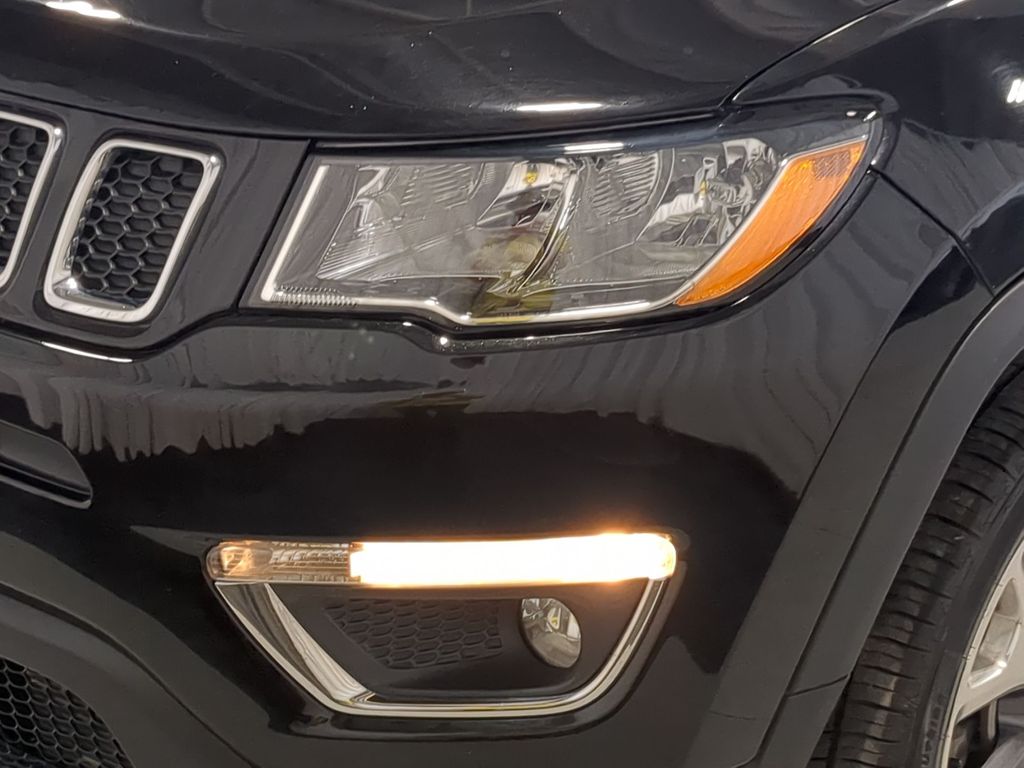 Thumbnail: 2020 Jeep Compass - 24