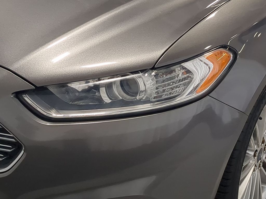Thumbnail: 2014 Ford Fusion - 24