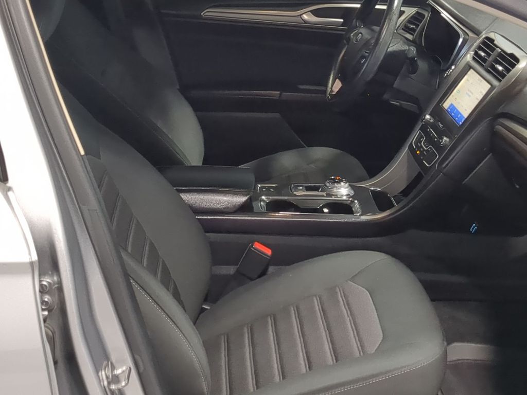 Thumbnail: 2020 Ford Fusion - 10