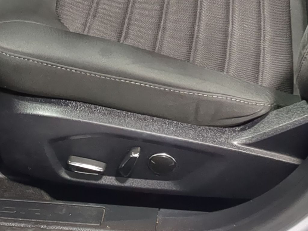 Thumbnail: 2020 Ford Fusion - 25
