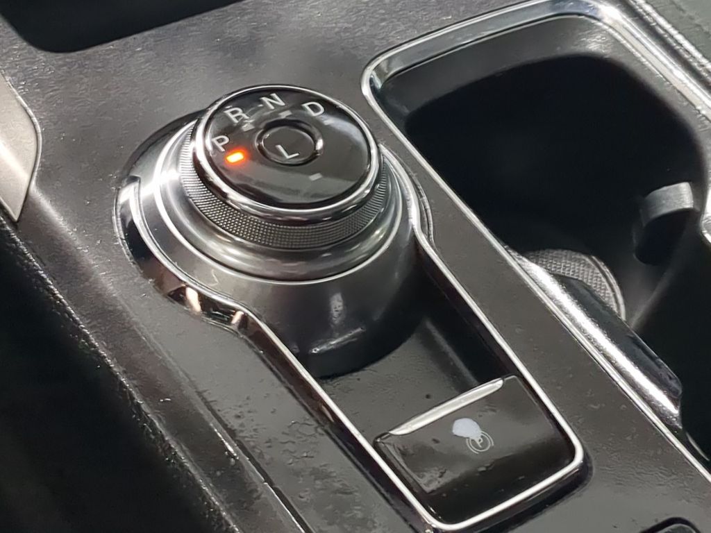 Thumbnail: 2020 Ford Fusion - 32