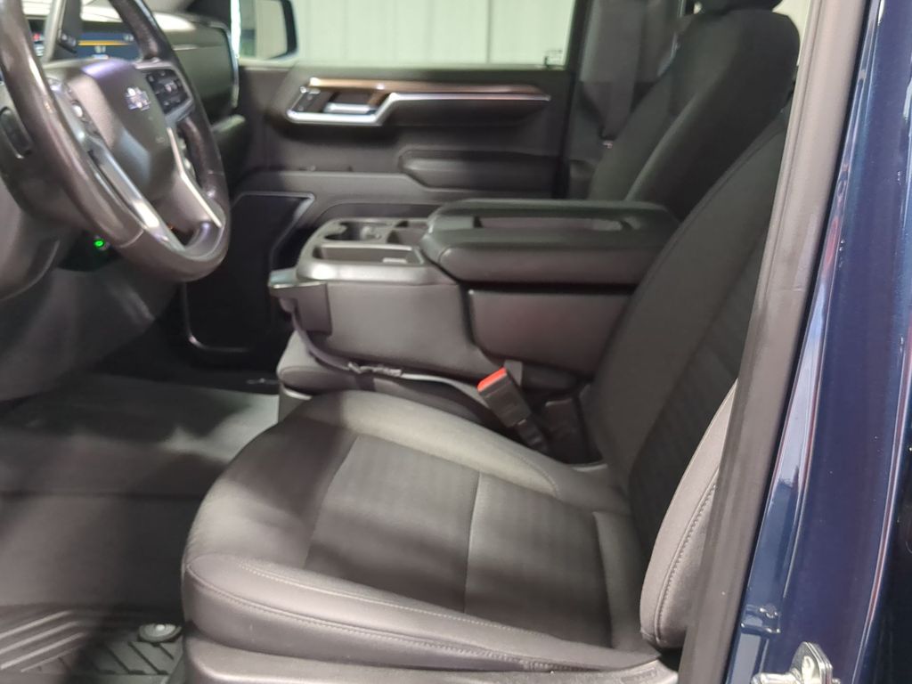 Thumbnail: 2022 Chevrolet Silverado 1500 - 10