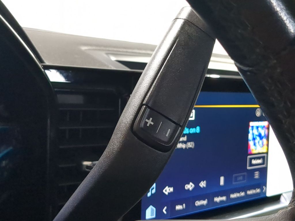 Thumbnail: 2022 Chevrolet Silverado 1500 - 32