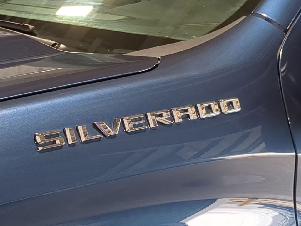 Thumbnail: 2021 Chevrolet Silverado 1500 - 6