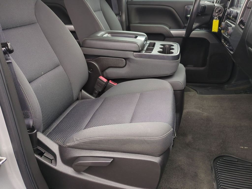 Thumbnail: 2017 Chevrolet Silverado 1500 - 26