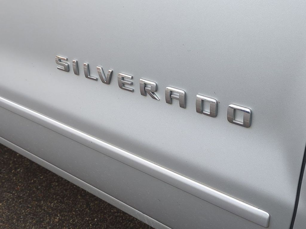 Thumbnail: 2017 Chevrolet Silverado 1500 - 7