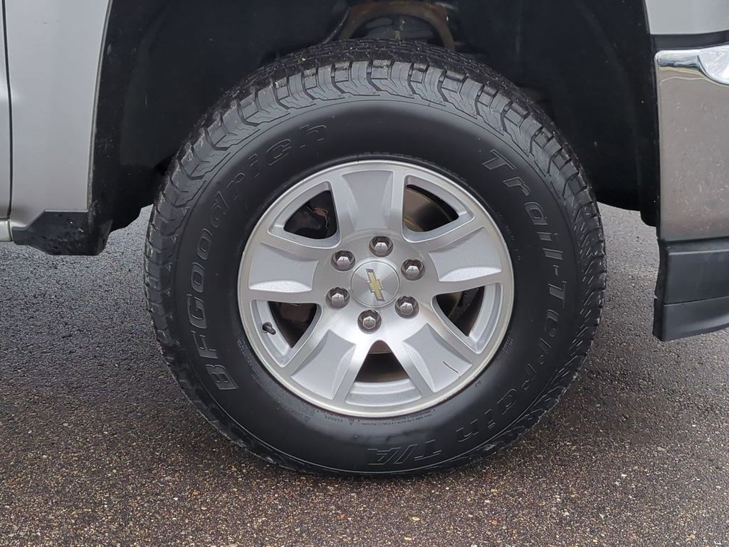 Thumbnail: 2017 Chevrolet Silverado 1500 - 8