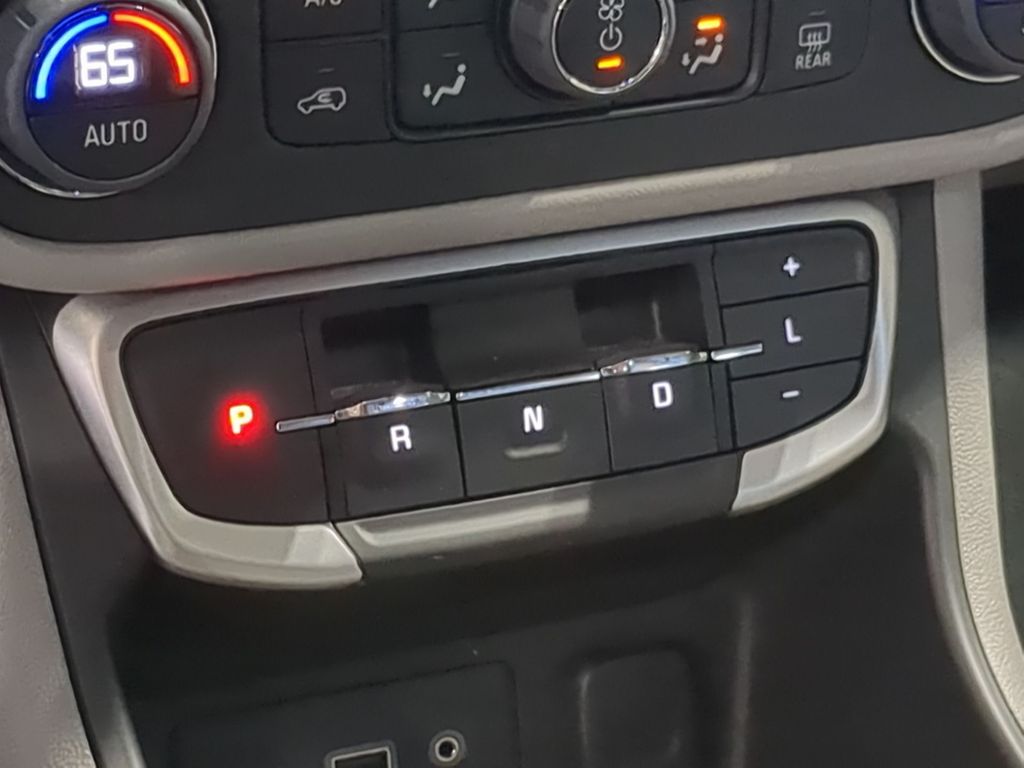 Thumbnail: 2023 GMC Terrain - 32