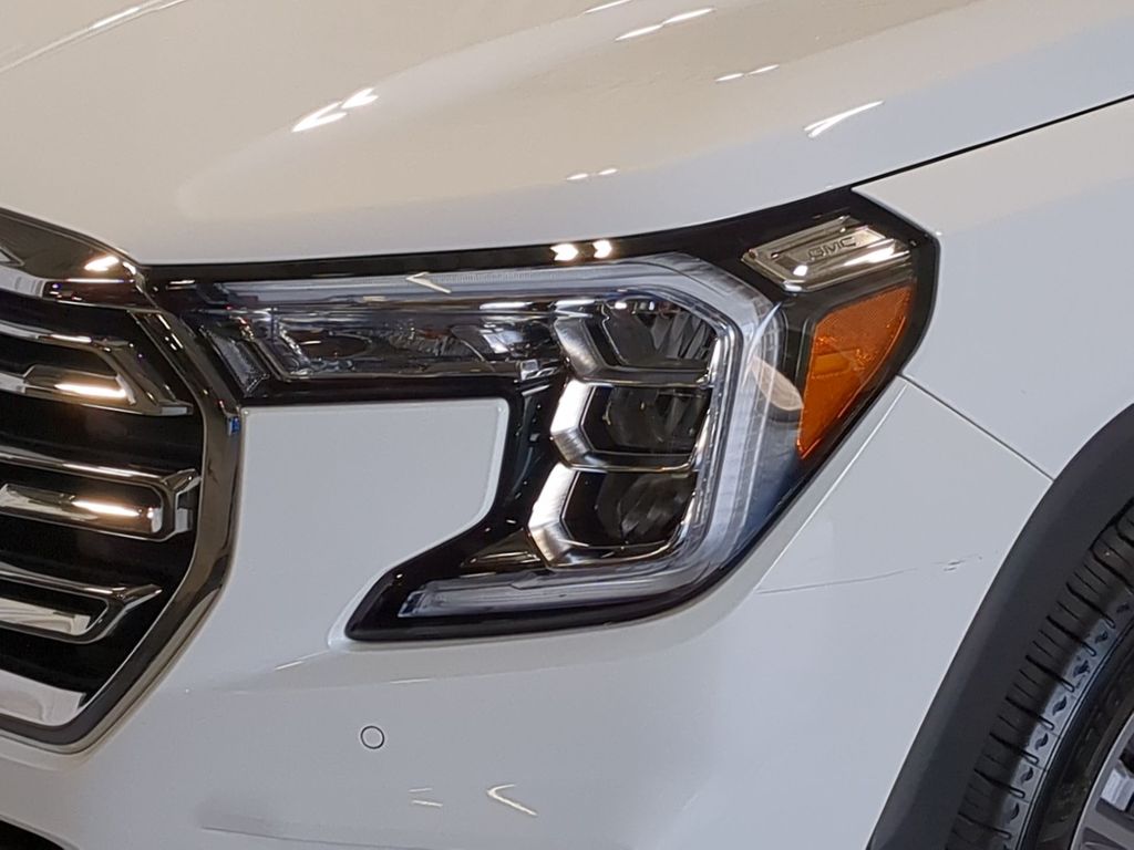 Thumbnail: 2024 GMC Terrain - 23