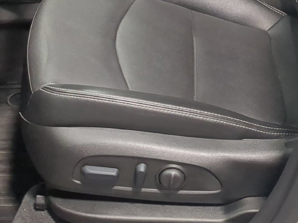 Thumbnail: 2023 GMC Terrain - 25