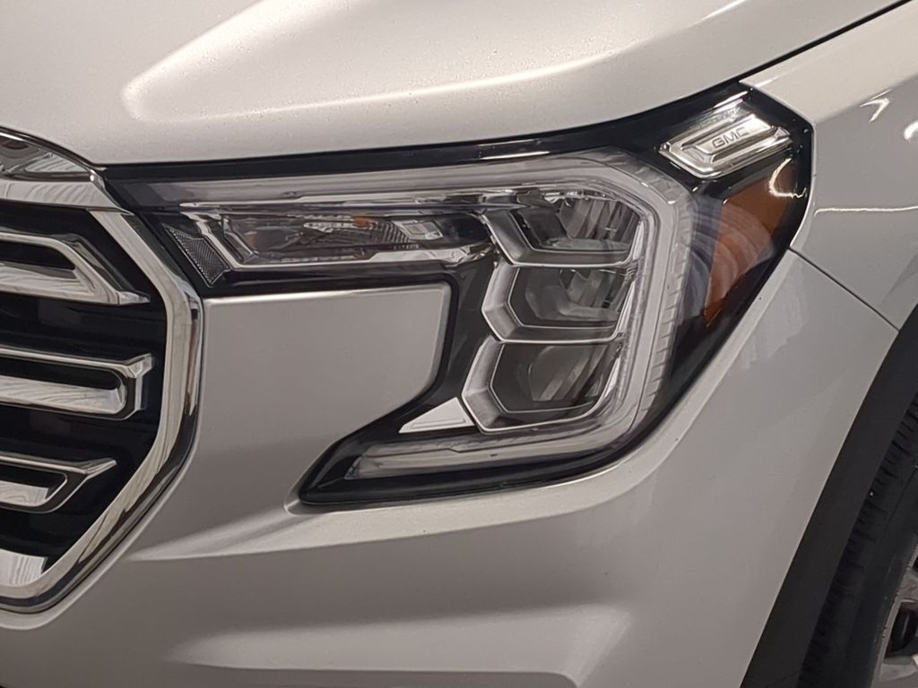 Thumbnail: 2022 GMC Terrain - 24
