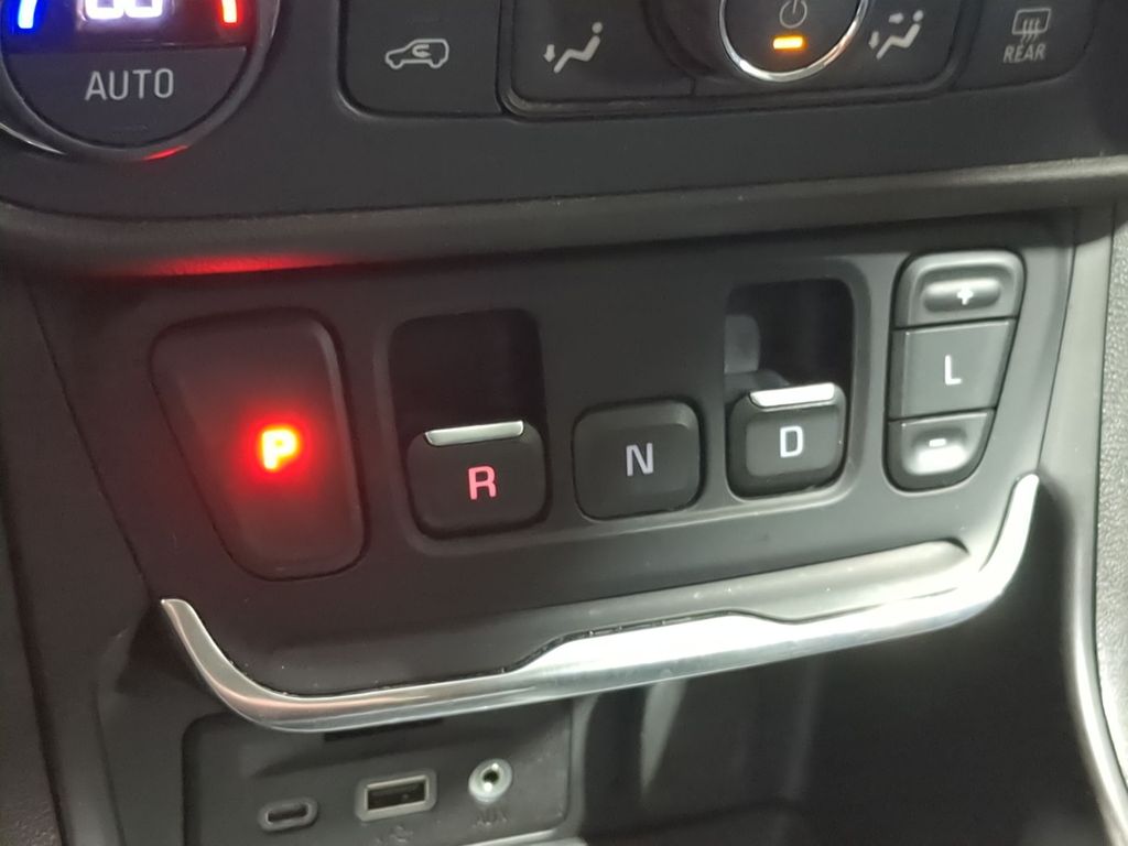 Thumbnail: 2019 GMC Terrain - 31