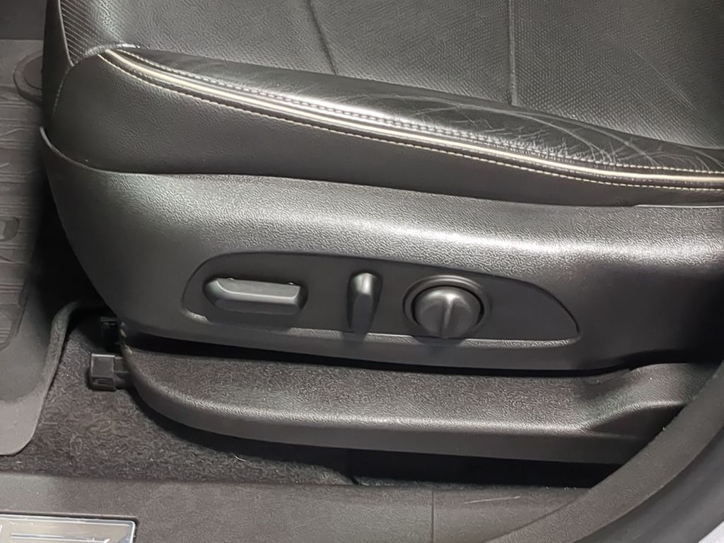Thumbnail: 2020 GMC Terrain - 25