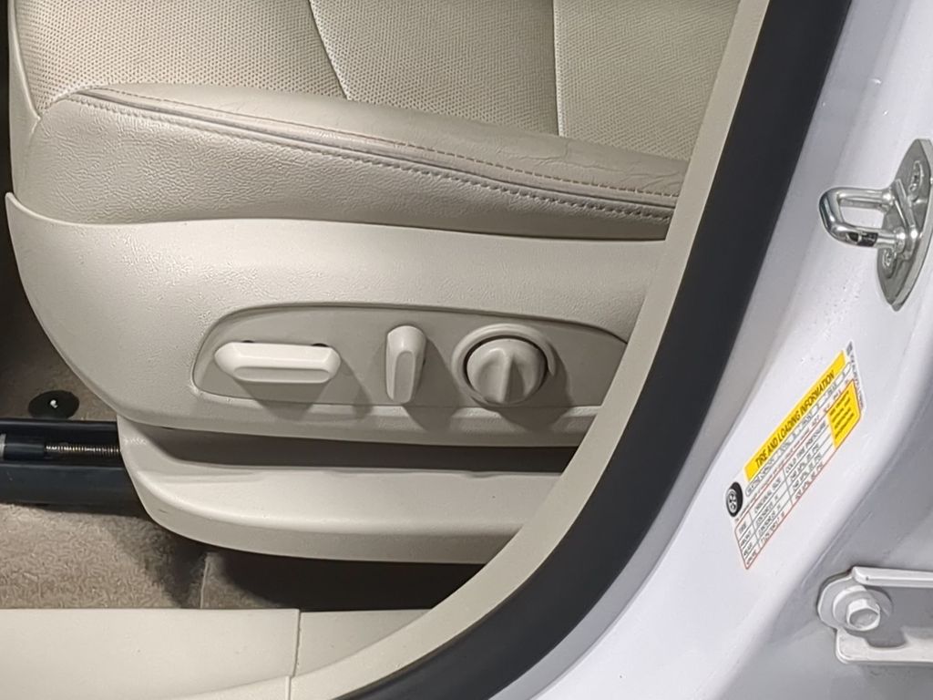 Thumbnail: 2020 GMC Terrain - 25