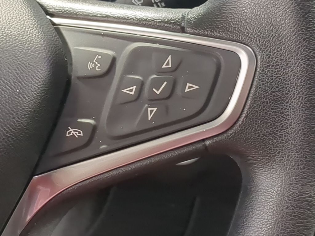 Thumbnail: 2018 Chevrolet Equinox - 30