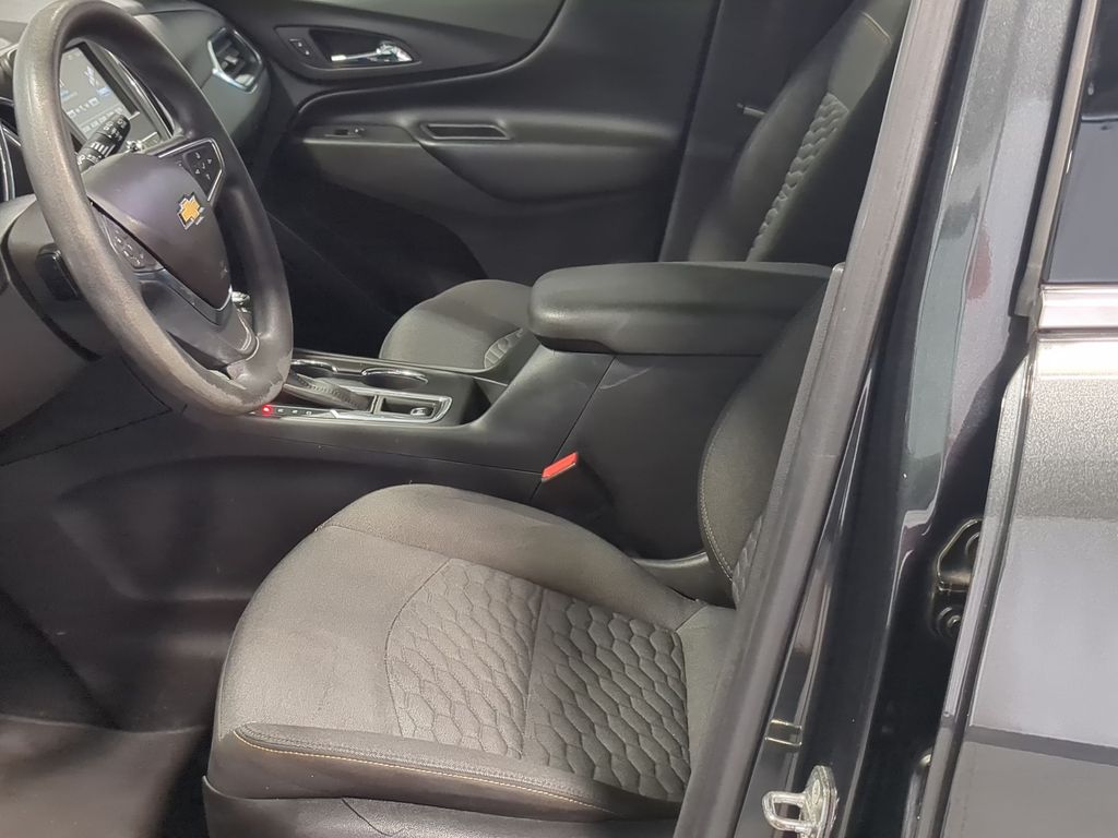 Thumbnail: 2018 Chevrolet Equinox - 10