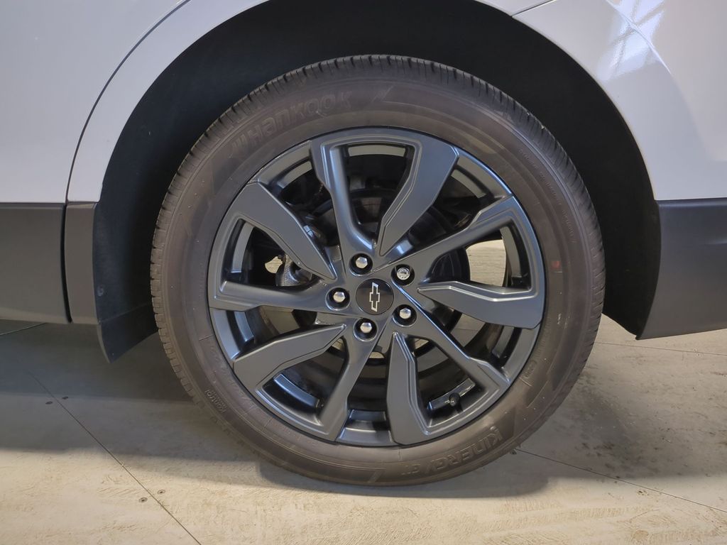 Thumbnail: 2023 Chevrolet Equinox - 8