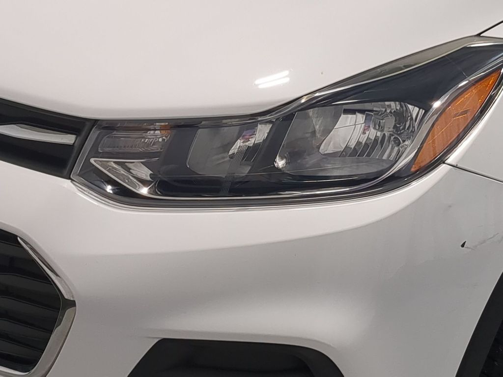 Thumbnail: 2019 Chevrolet Trax - 24