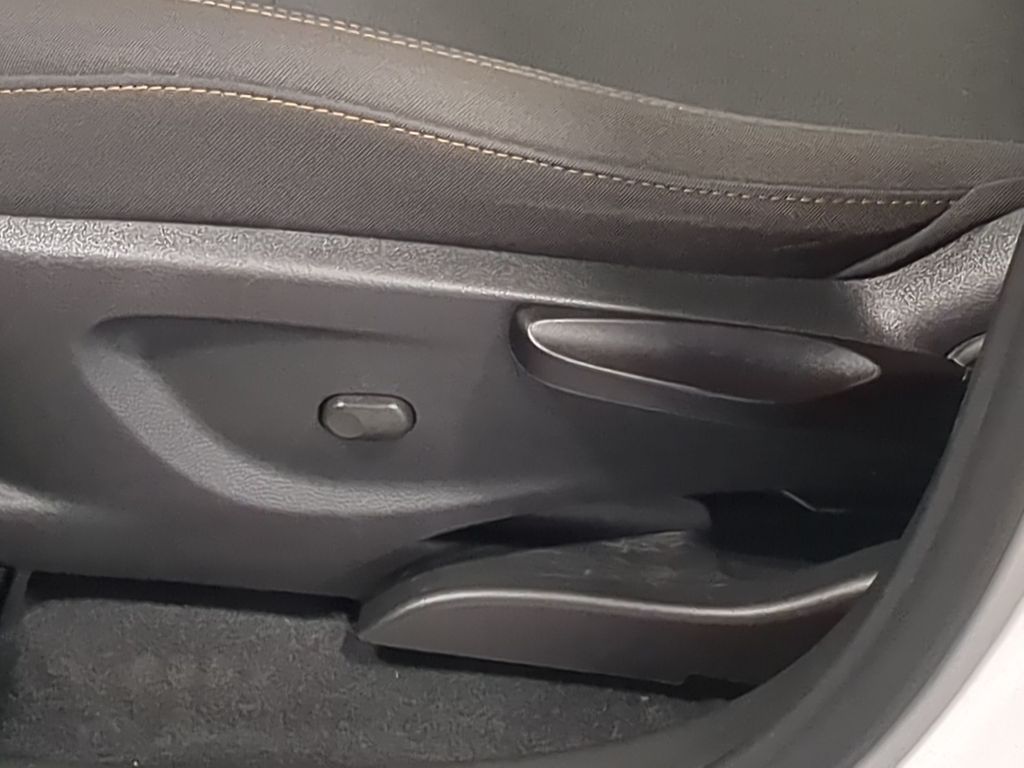Thumbnail: 2019 Chevrolet Trax - 26