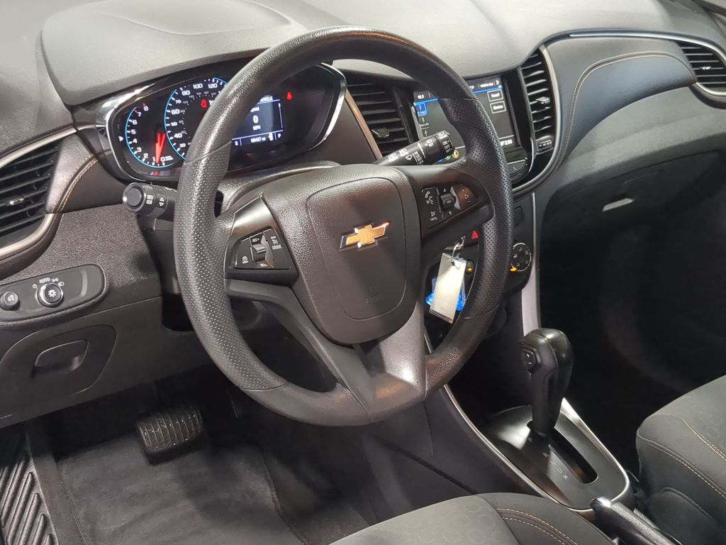 Thumbnail: 2019 Chevrolet Trax - 2
