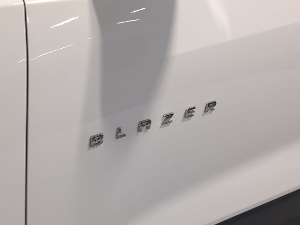 Thumbnail: 2020 Chevrolet Blazer - 25