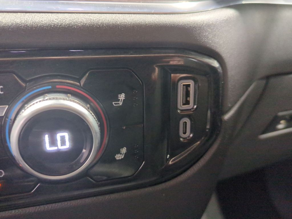 Thumbnail: 2023 GMC Sierra 1500 - 32