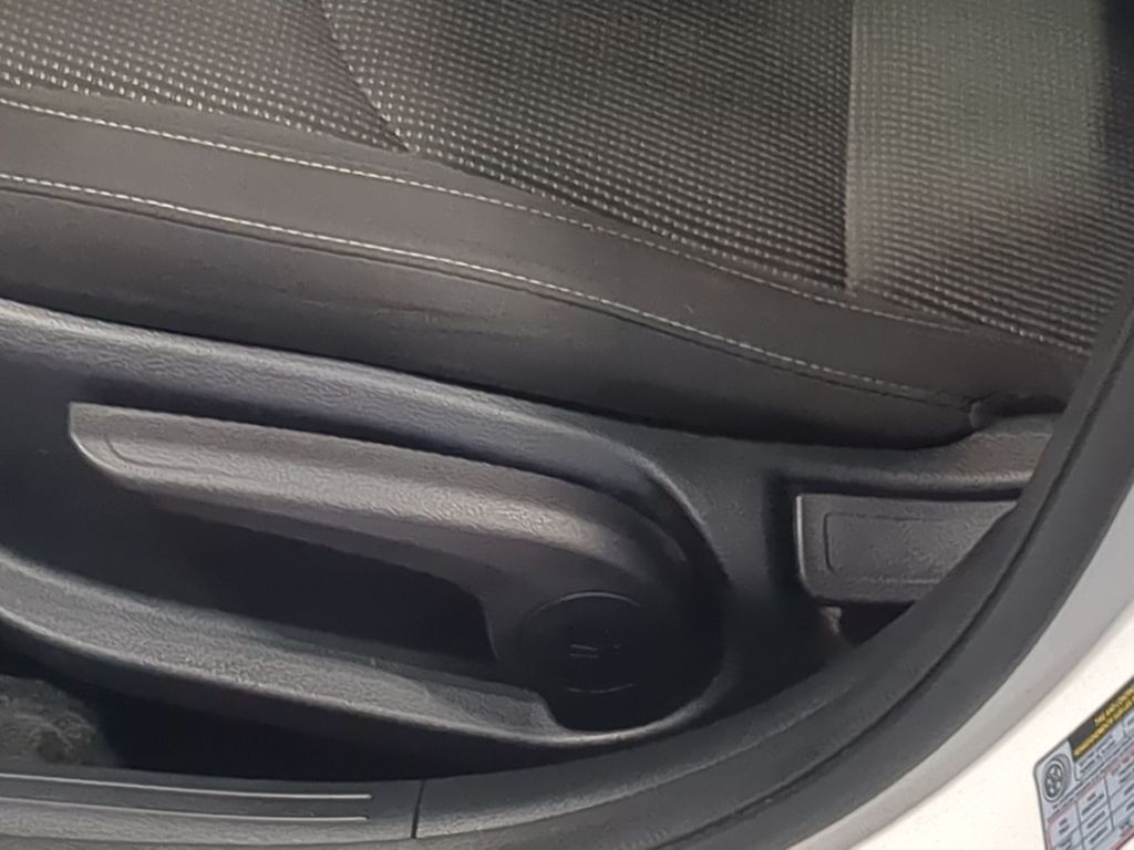 Thumbnail: 2021 Kia Forte - 25