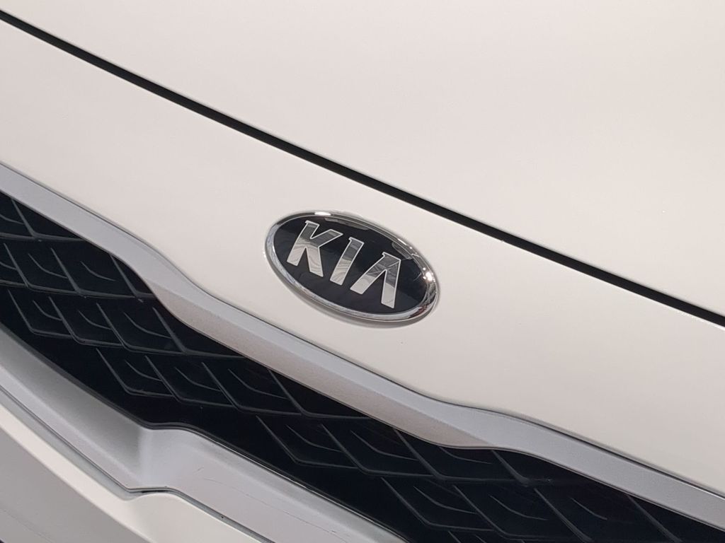 Thumbnail: 2021 Kia Forte - 6