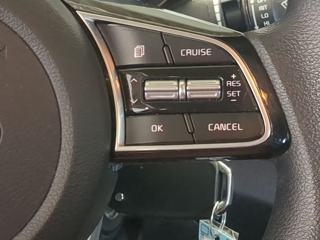 Thumbnail: 2021 Kia Forte - 30