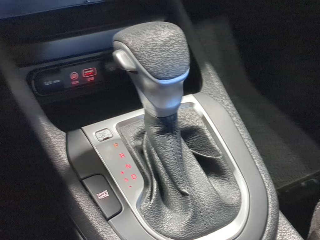 Thumbnail: 2021 Kia Forte - 13
