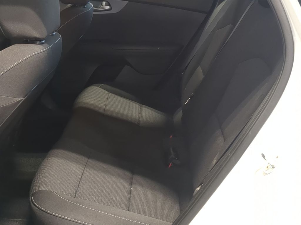 Thumbnail: 2021 Kia Forte - 10